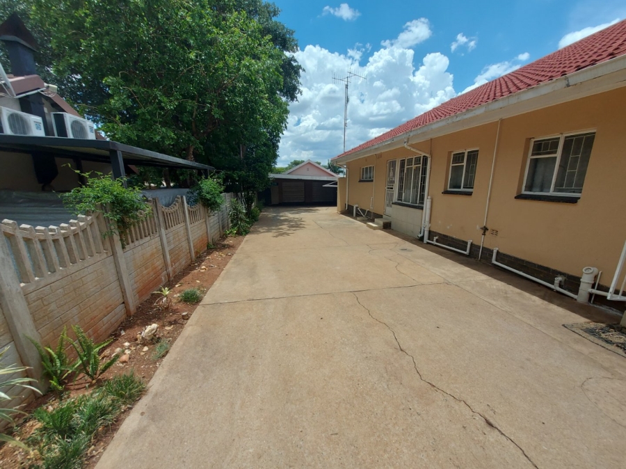 7 Bedroom Property for Sale in Protea Park North West